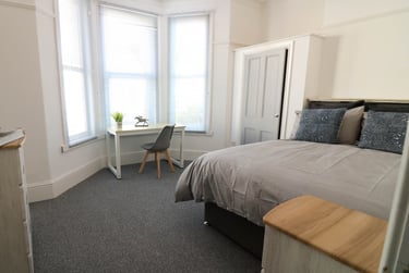 6 bed house, Diamond Avenue, Greenbank, Plymouth, PL48QD - Image 3